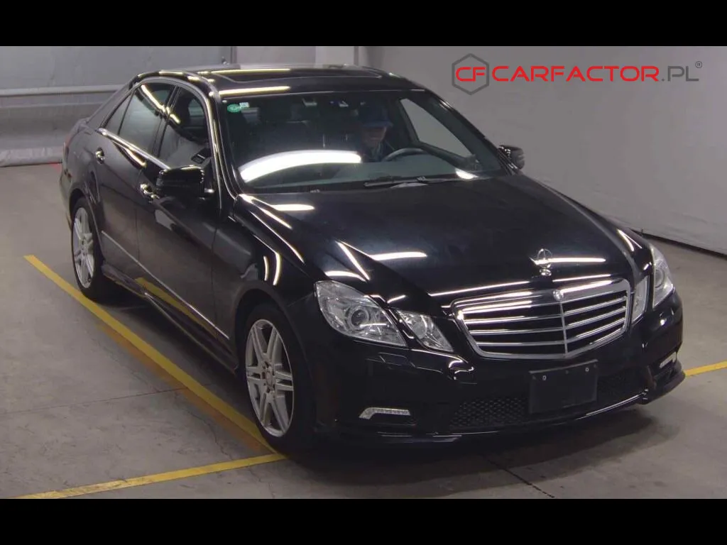 MERCEDES BENZ E-CLASS 4D E550 AVANTGARDE