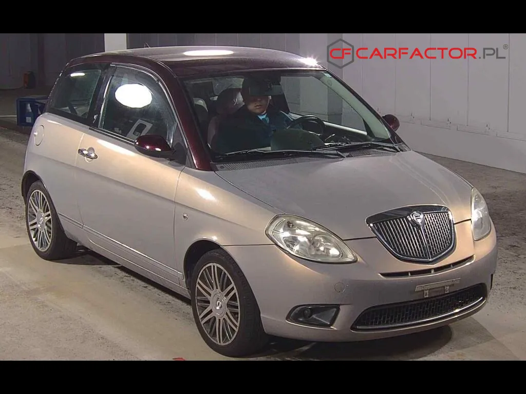 LANCIA YPSILON