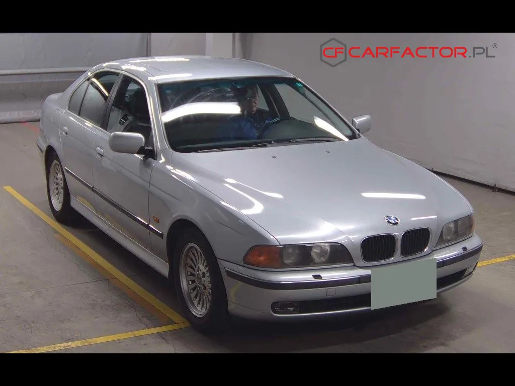 BMW 5 SERIES 4D 528I