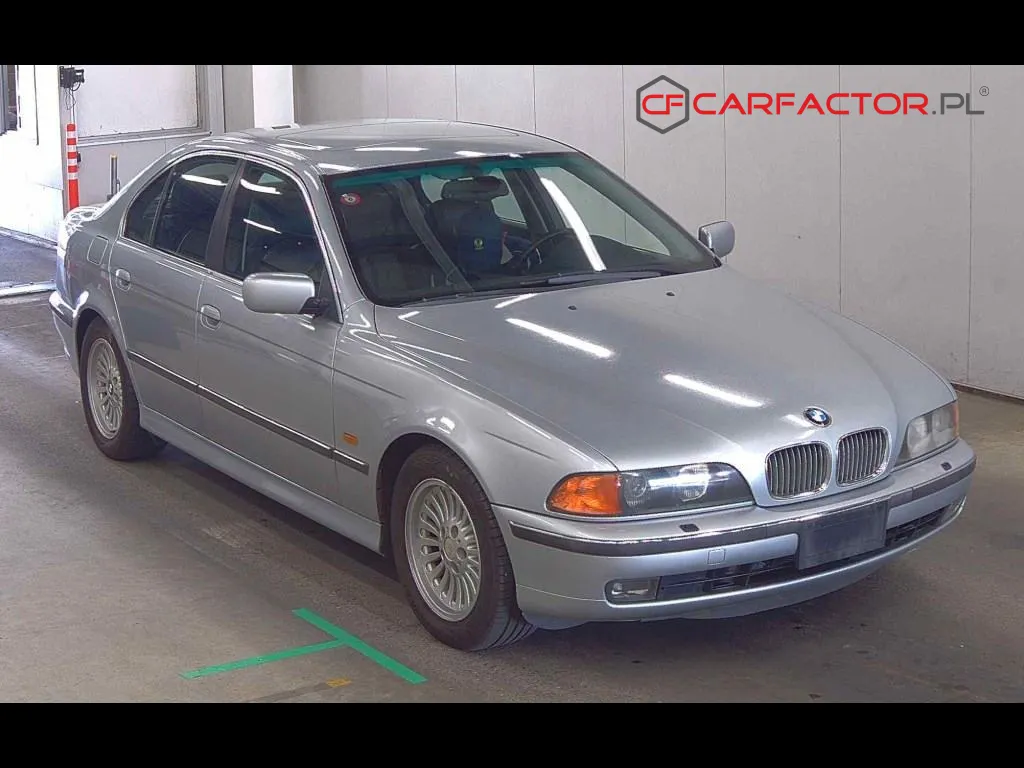 BMW 5 SERIES 4D 528I