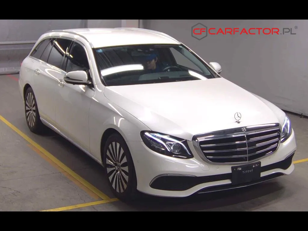 MERCEDES BENZ E-CLASS STATIONWAGON 4WD E400 4MATIC STATIONWAGON EXCLUSIVE